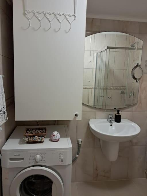 Holiday Home Apartment 부드바 외부 사진