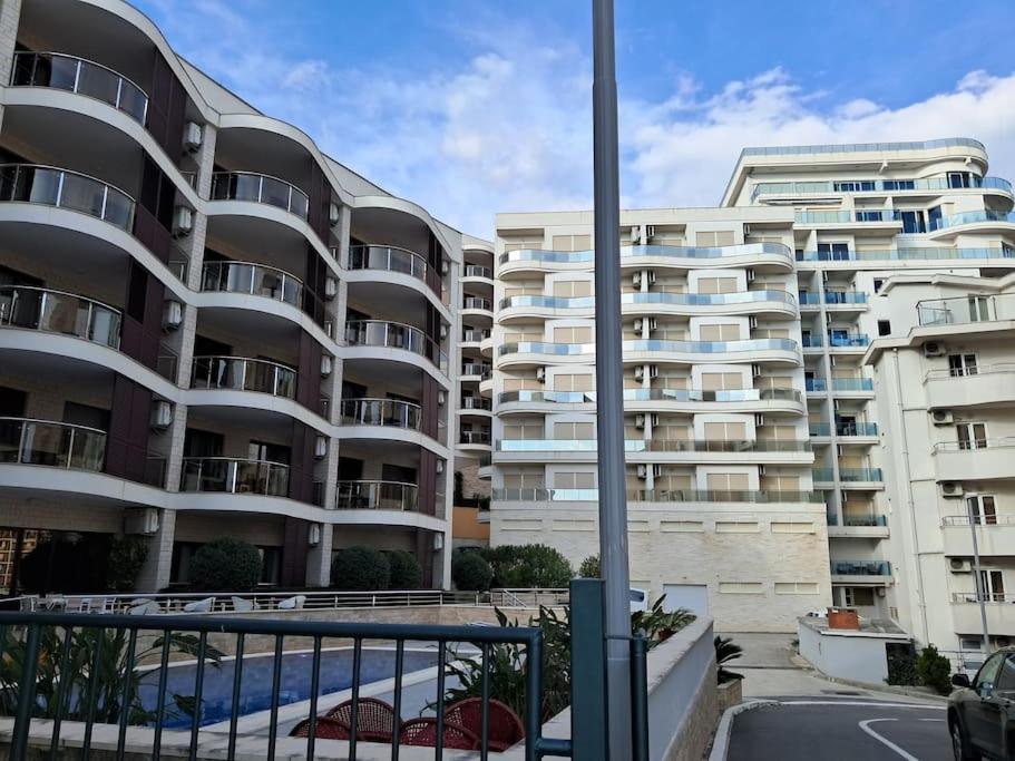 Holiday Home Apartment 부드바 외부 사진
